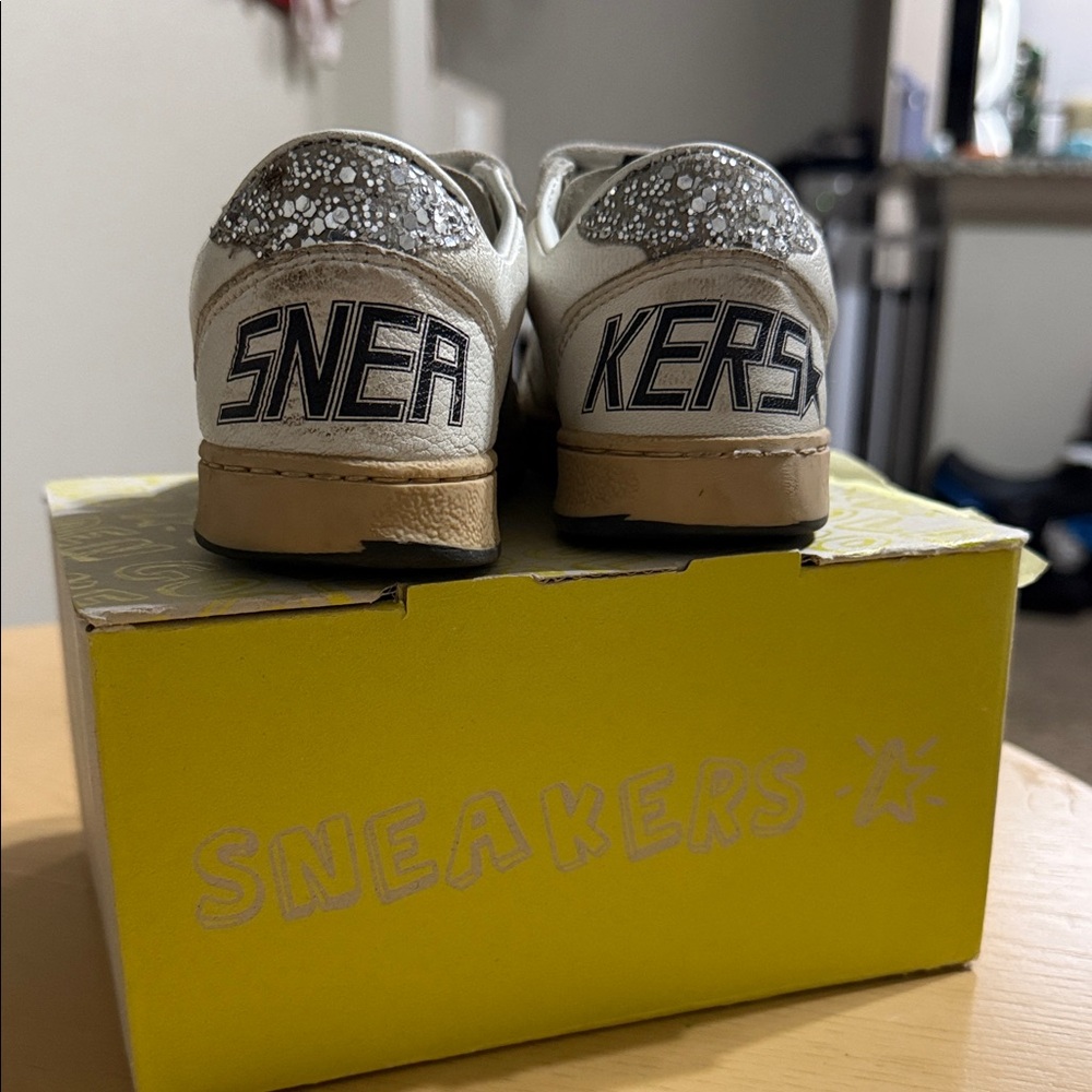 Toddler Golden Goose ball star sneaker size 25